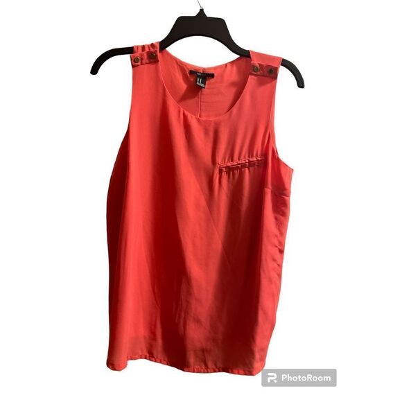 ✨Forever 21 Sleeveless Coral Blouse with Gold Buttons✨ - Picture 2 of 5